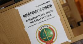 Sądy protestują, pracownicy walczą o podwyżki. Strajk włoski w Zambrowie