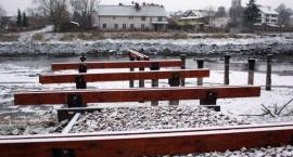 Wymiana wszystkich elementów drewnianych na molo (stan prac na 19.12.2008) /Fot....