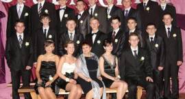 Studniówka w ZSO 2011. Zdjęcia grupowe.