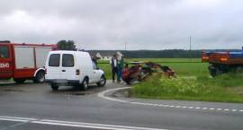 Skutki kolizji do jakiej doszło na drodze nr 8 /Fot. czytelnik Portalu www.zambrow.org