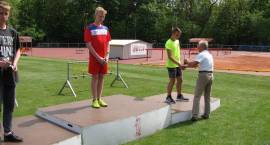 Chłopcy z SP4 awansowali do ogólnopolskiego finału w czwórboju lekkoatletycznym