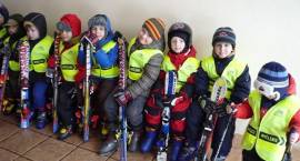 Sportowcy z Akademii Malucha na nartach w Rybnie