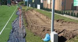 Budowa trybuny na boisku bocznym przy Stadionie Miejskim w Zambrowie
