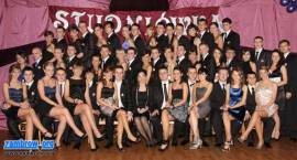 Studniówka w ZSO 2011. Zdjęcia grupowe.