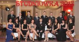 Studniówka Zespołu Szkół Agroprzedsiębiorczości - zdjęcia grupowe