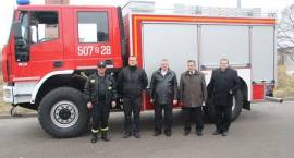 OSP w Starym Skarżynie ma nowy wóz strażacki