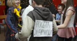 Kostiumowy bal karnawałowo-walentynkowy w Szkole Podstawowej w Starym Skarżynie  (gm....