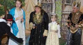 Mikołajki z Teatrem Form Róznych w MOK