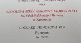 ZSA z odznaką Polskiego Czerwonego Krzyża