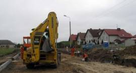 Prace budowlane przy ul. 71. Pułku Piechoty w Zambrowie (stan na 18.09.2008 r.) /Fot....
