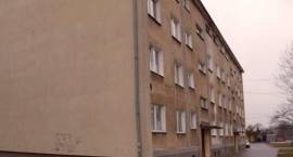 Jeden z bloków, który zostanie w tym roku ocieplony i otynkowany /Fot. 25.02.2008 r....