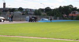 Układają tartan na bieżni Stadionu Miejskiego