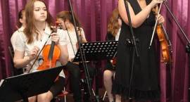 Zespół Camerata w Dniu Kobiet umilał czas w kawiarni Cafe Muza