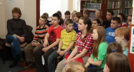 Pisarz Tomasz Trojanowski w Bibliotece Gminnej w Szumowie