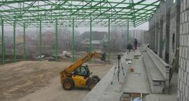 Stalolwa konstrukcja hali sportowej przy ZSO /Fot. 27.12.2007 r. Daniel Miedzik