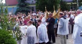 Procesja Bożego Ciała w Parafii Ducha Św. w Zambrowie w dn. 03.06.2010 r.