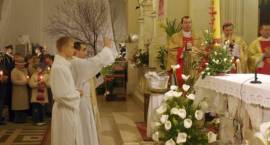 Liturgia Wielkosobotnia w kościele pw. Trójcy Przenajświętszej w Zambrowie /Fot....