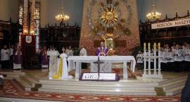 Uroczystość wprowadzenia relikwii bł. Jana Pawła II w postaci kropli krwi do kościoła...