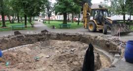 Rozpoczęły się prace nad budową nowej fontanny w centrum /Fot. (208.07.14) Grzegorz...