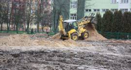 Budowa parku przy Szkole Podstawowej nr 3 w Zambrowie. Stan prac na: 23.11.2010r.
