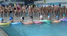 IX Zawody Pływackie Zambrów 2011 - pokazy przedszkolaków z MP1
