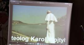 Konferencja zatytułowana „Szukałeś nas ... jesteśmy” w ZSA