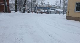 Ostrzeżenie: bardzo trudne warunki na drogach