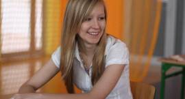 Maturzyści napisali egzamin z matematyki, przed nimi jeszcze obowiązkowy języn obcy,...