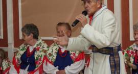Scenki z przedstawienia jubileuszowego TFR /Fot. z archiwu Portalu www.zambrow.org