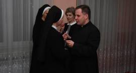 Spotkanie opłatkowe zambrowskich nauczycieli z ks. bp. Tadeuszem Bronakowskim