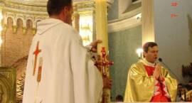 Liturgia w czasie Wielkiej Soboty w kościele pw. Trójcy Przenajświętszej /Fot. Jarosław...