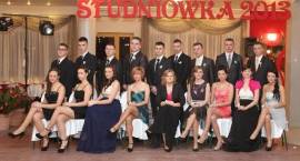 Studniówka Zespołu Szkół Agroprzedsiębiorczości - zdjęcia grupowe