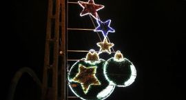 Tak prezentuje się świąteczna iluminacja w Zambrowie