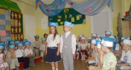 Pożegnanie 6-latków w Miejskim Przedszkolu nr 4 - Biedronki - czerwiec 2007 /Fot. z...