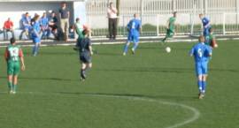 Mecz o mistrzostwo III ligi: Olimpia Zambrów vs. Orzeł Kolno (18.04.2009 r.) /Fot....