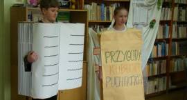 Pierwszoklasiści „Piątki” pasowani na czytelnika