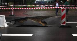 Zambrów: Na Alei Wojska Polskiego pojawiła się olbrzymia dziura. Stan na 16 września...