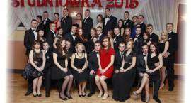 Studniówka w ZSA 2015. Zdjęcia grupowe.