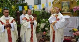 Boże Ciało - procesja ulicami miasta w parafii Trójcy Św. w Zambrowie /Fot. Jarosław...