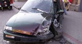 Honda po kolizji na ul. Podedwornego w Zambrowie /Fot. SOS Assistance Marek Rytelewski