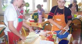 Konkurs na najlepszą jesienną surówkę /Fot. I. Brzozowska i redaktorzy Wieści Trójki