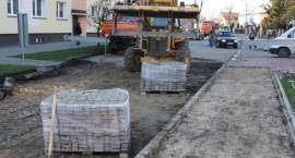 Trwa zdejmowanie starej kostki brukowej (stan na dzień 18.11.2008) /Fot. Grzegorz...