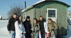Policjanci, wolontariusze ZSA i pracownicy Caritas odwiedzili osoby samotne, starsze i...