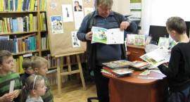 Wiesław Drabik autor ponad 100 książek dla dzieci	 gościł w Bibliotece Gminnej w...