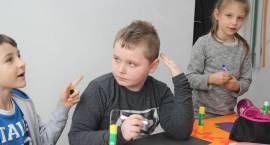 Korzystają z darmowych zajęć języka angielskiego