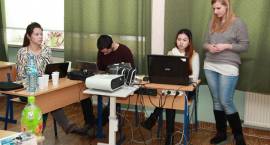 Młodzież MG1 mogła poznać inne kultury wraz z członkami organizacji AIESEC.