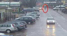Zuchwała kradzież. Monitoring w Szumowie przynosi efekty