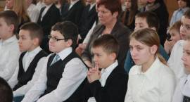 Społecznosć Szkoły Podstawowej nr 4 w Zambrowie obchodziła święto patrona szkoły