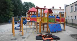Budowa placu zabaw przy SP5. Stan prac z 26. lipca 2011r.