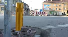 Przebudowa skrzyżowania ul. Łomżyńskiej z Ostrowską. Montaż okablowania do sygnalizacji...